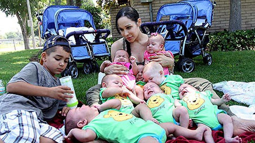 Los octillizos de paseo