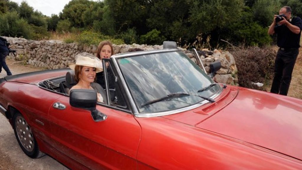 La romántica y campestre boda de María Adánez