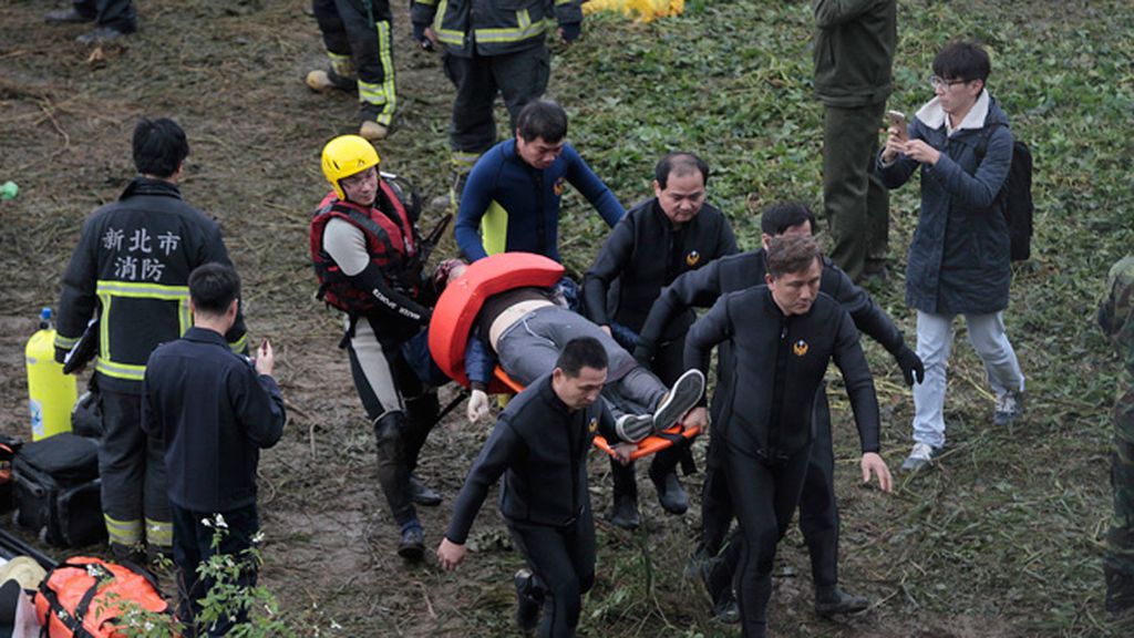 El avión se ha estrellado al poco de despegar