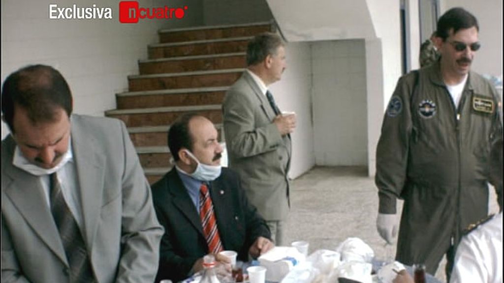 Imágenes exclusivas de las identificaciones de los cadáveres de los militares fallecidos en el accidente del Yak-42