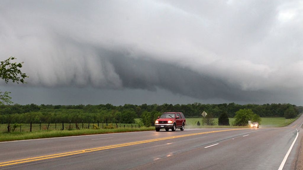 Alerta en EEUU por los devastadores tornados