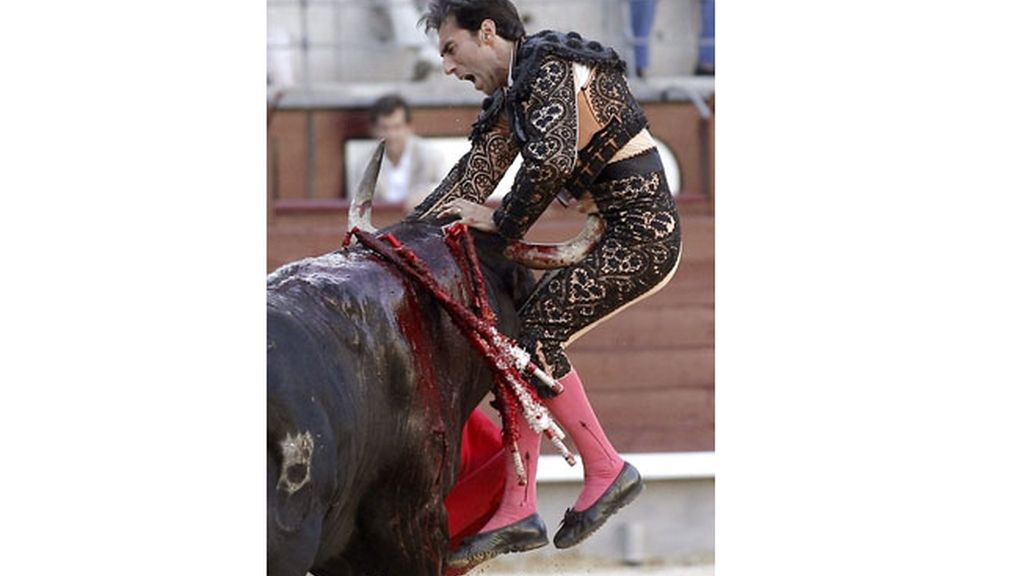 El torero Fernando Cruz, herido grave en Las Ventas