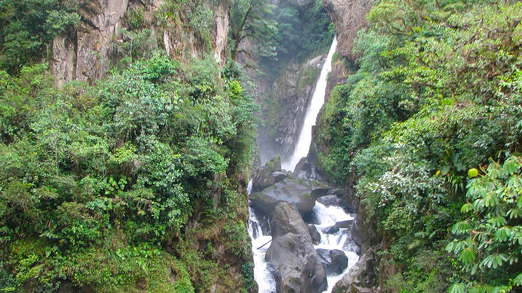 Pailón Del Diablo, una impresionante cascada en Ecuador