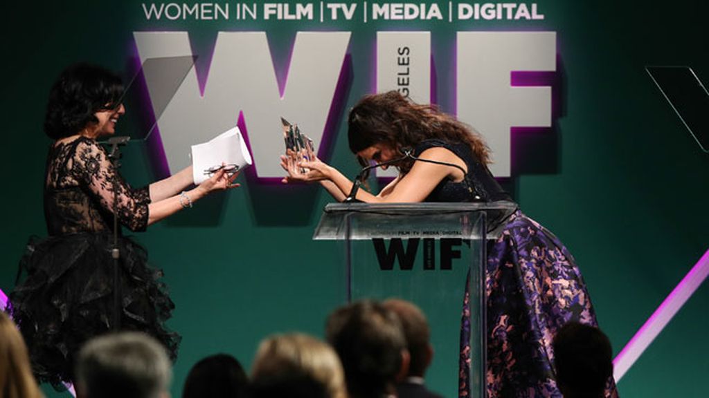 Sandra Bullock fue una de las encargadas de entregar los premios