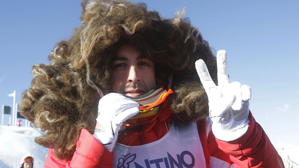 Fernando Alonso, melena al viento para recordar a Simoncelli