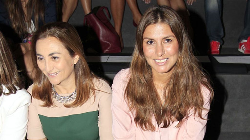 Silvia Casas en el desfile de Ion Fiz y Juana Martín