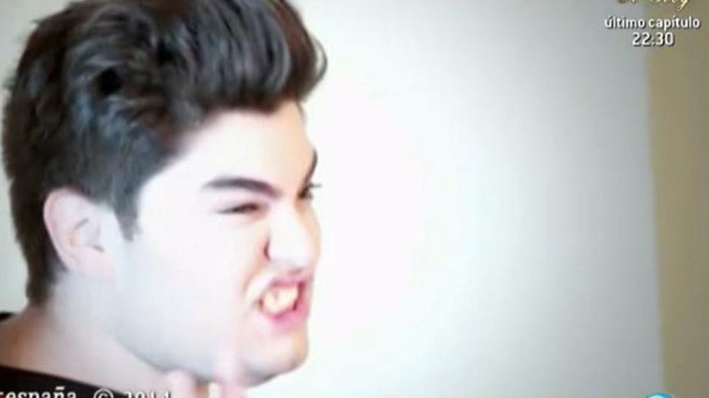 El amigo de Chabelita posa para '¡Qué me dices!'