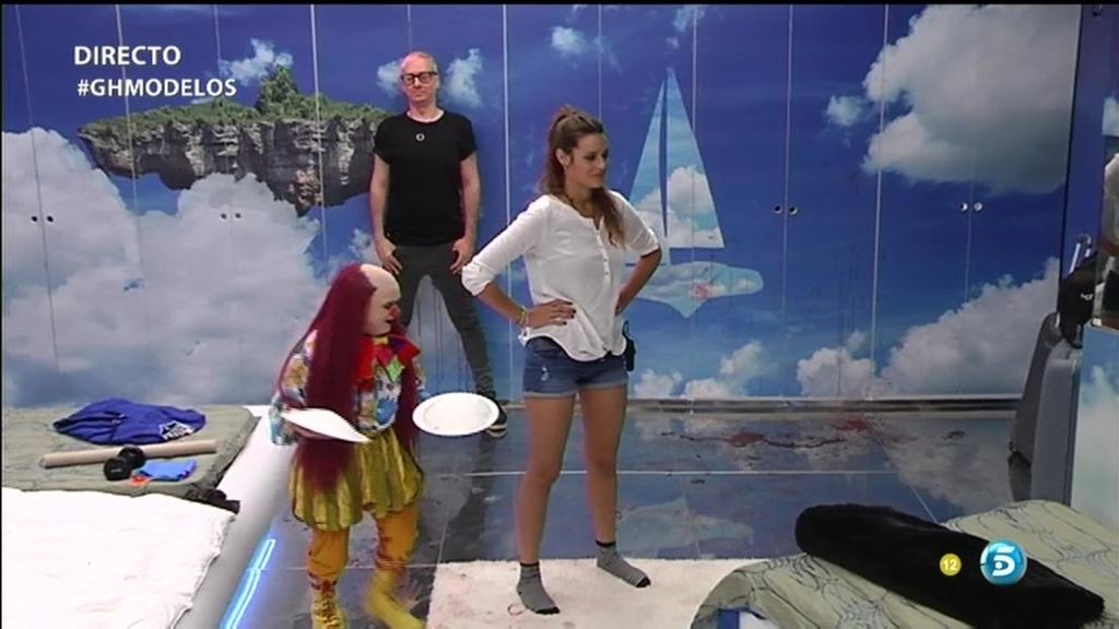 Los concursantes reciben 'terroríficas' visitas