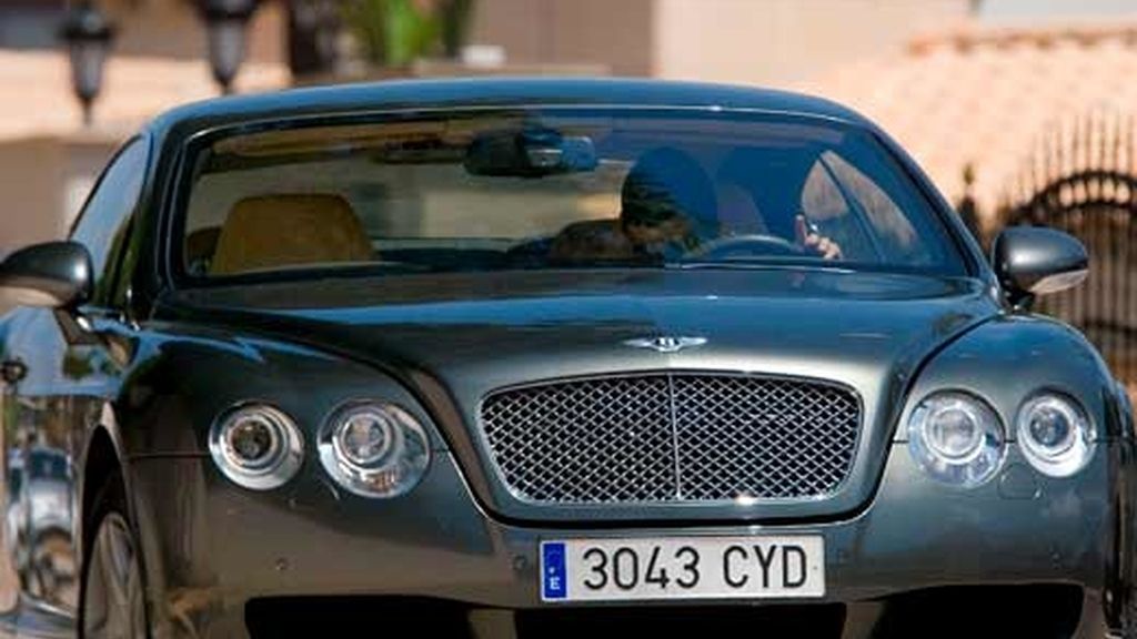 Uno de los coches incaudados