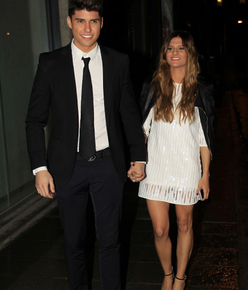 Javier Tudela apareció de la mano de su novia Alejandra