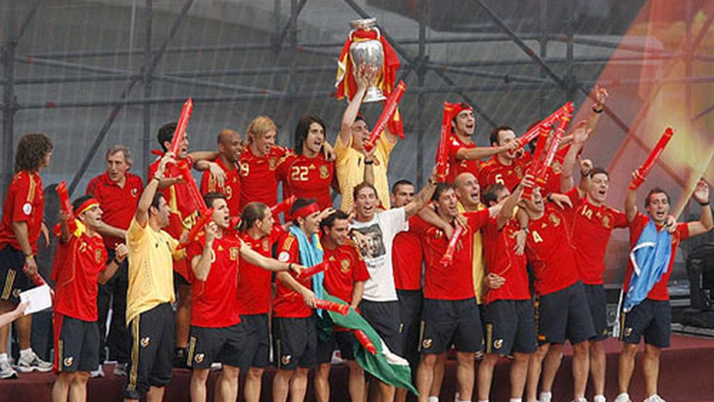 La Selección llega con la Copa a Madrid