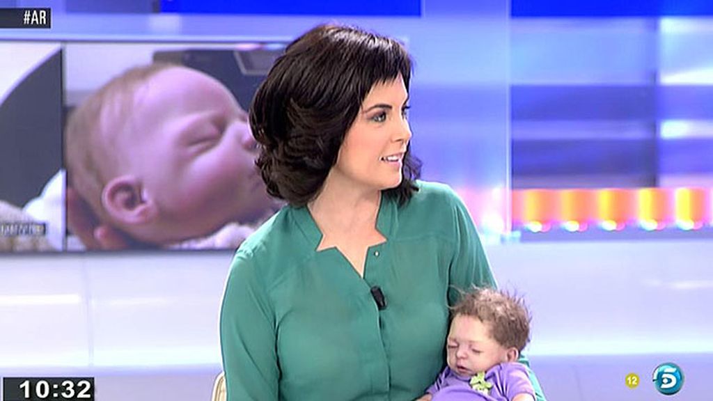 Ana Rosa y su equipo, impactados con el hiperrealismo de los bebés reborn