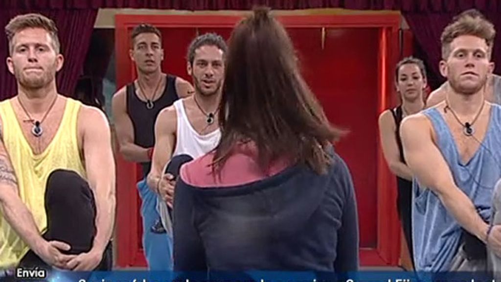 Los concursantes disimulan saber el secreto de Yessica y Anabel