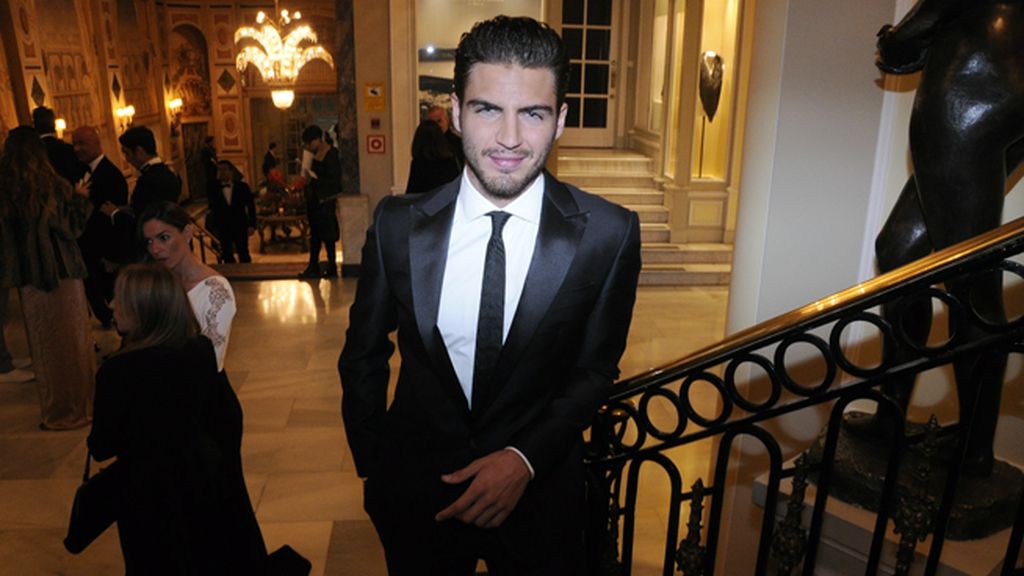 Maxi Iglesias fue otro de los invitados a los premios GQ