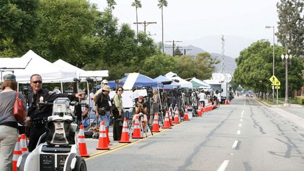 CIENTOS DE PERIODISTAS