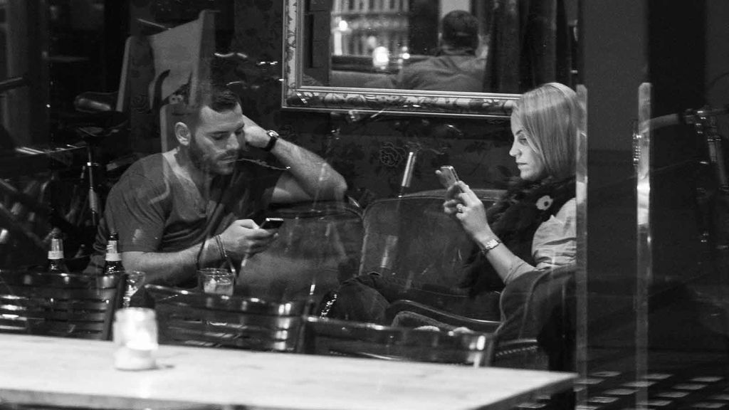 Los móviles 'matan' a la conversación