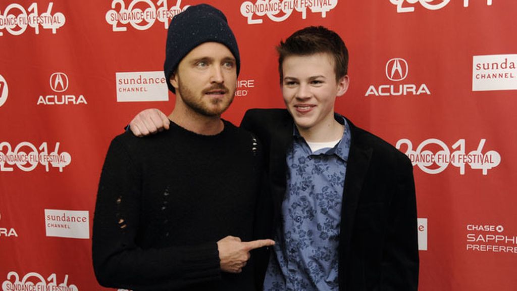 Aaron Paul y Josh Wiggins, de 'Hellion'