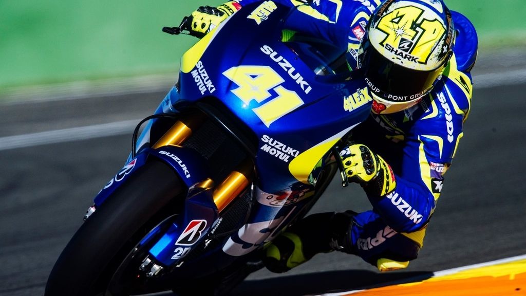 Aleix Espargaró y Maverick Viñales rodando en Valencia