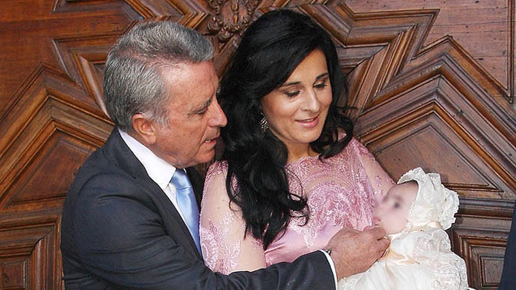 El pequeño José llevaba el faldón de cristianar que llevó su padre