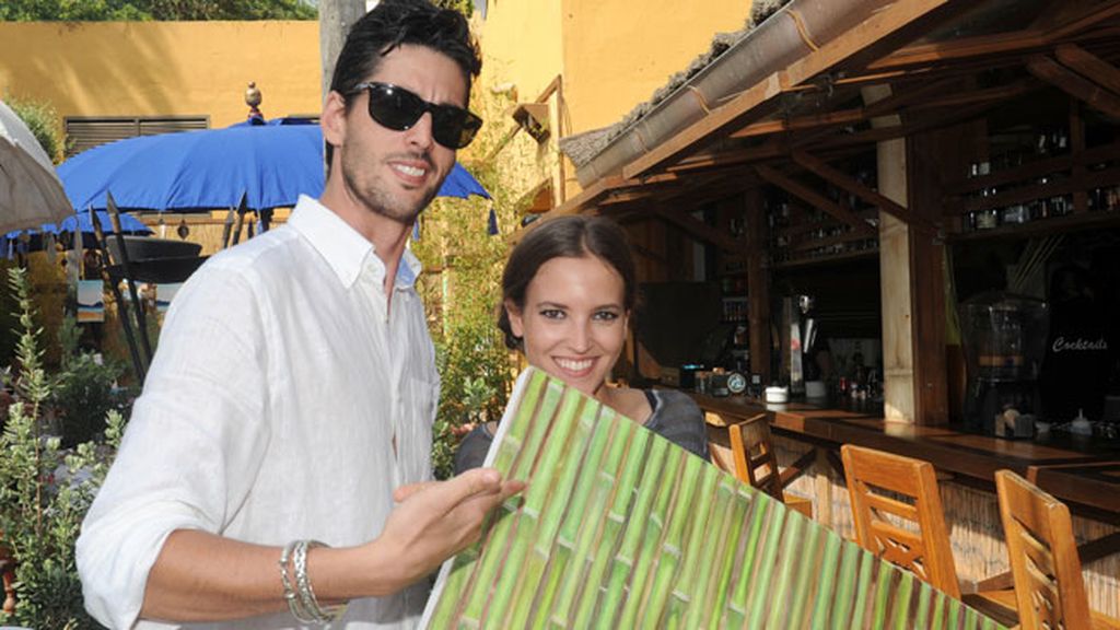 Ana Fernández y Santi Trancho se divierten en Marbella