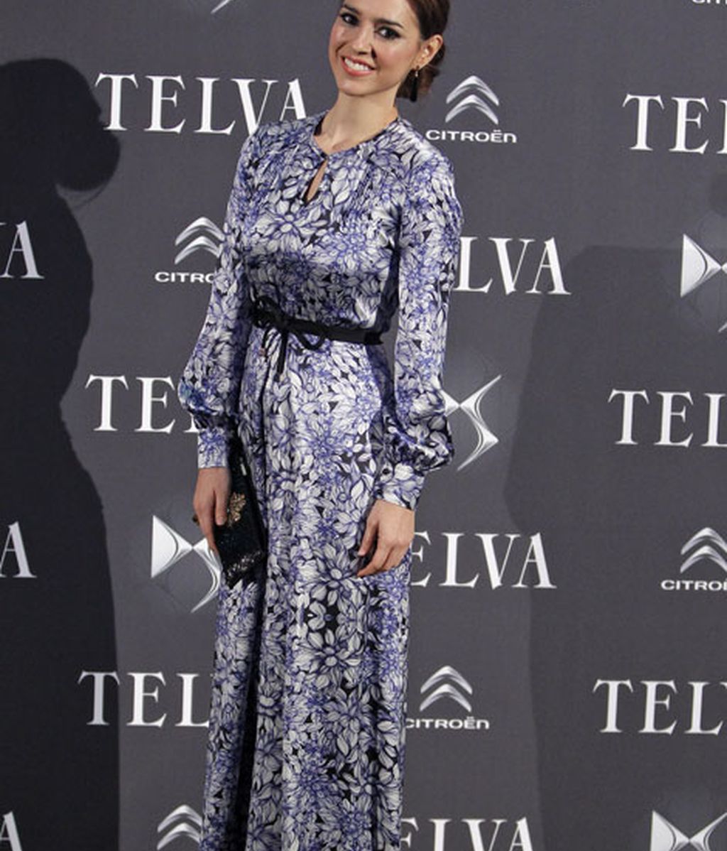 Cristina Brondo, con un vestido estampado de Miriam Ocáriz