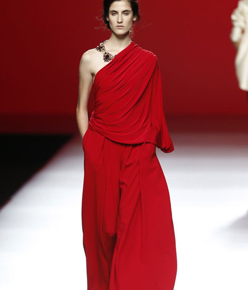 La técnica del Kinbaku-bi remata la colección