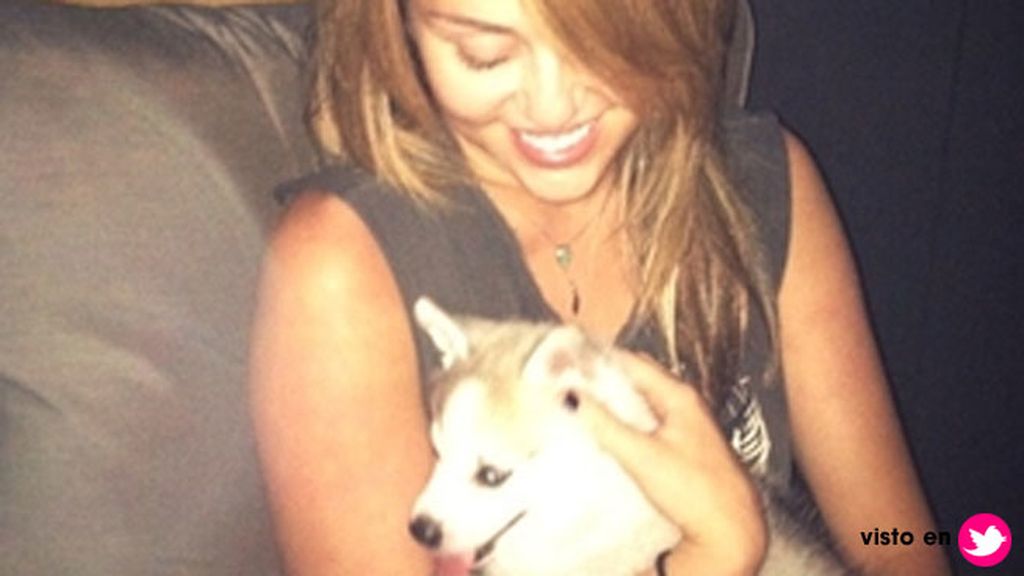 La primera foto de Miley Cyrus y 'Floyd' en julio de 2011