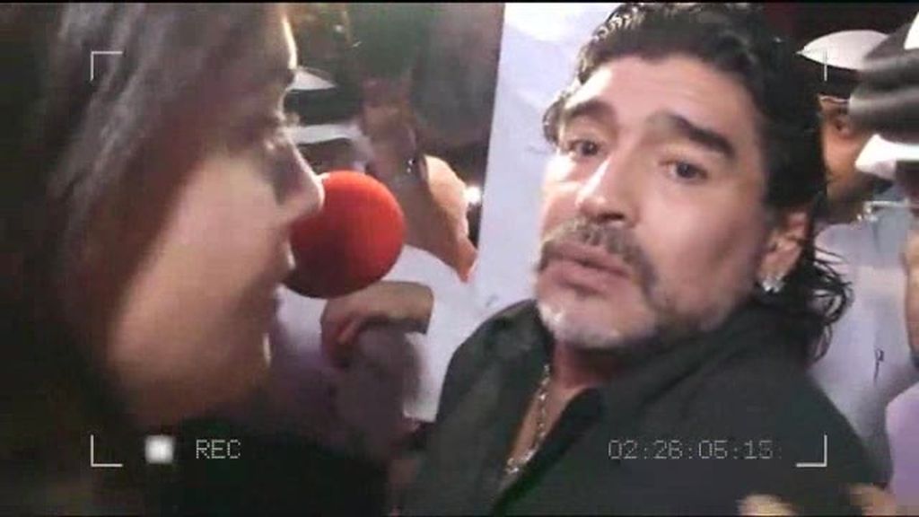 Maradona llega como un héroe a Dubai