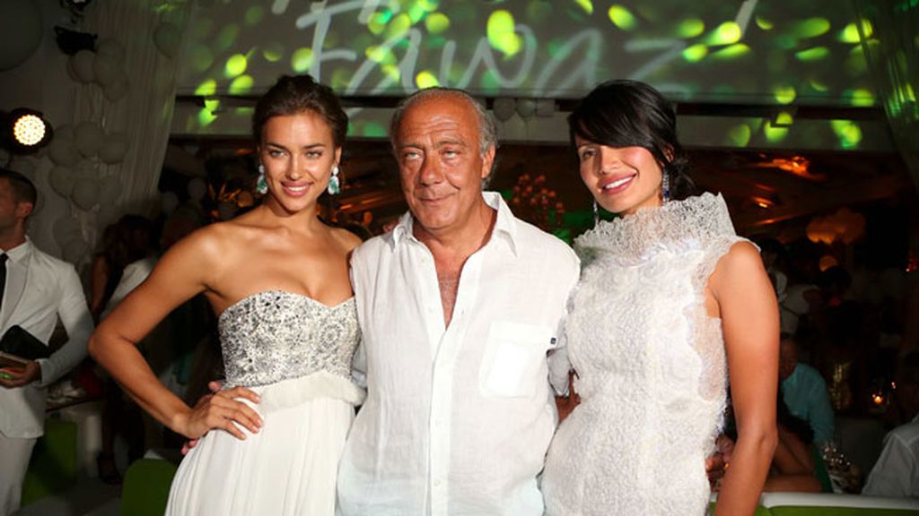 Irina Shayk derrocha glamour en Cerdeña