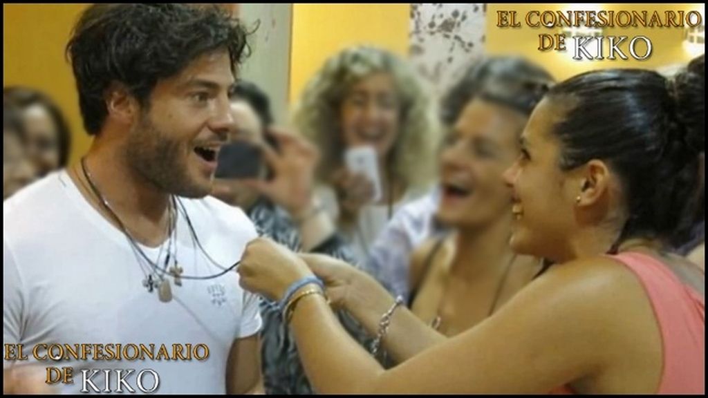 Noemi y Aless, muy cariñosos en un bolo en Valencia