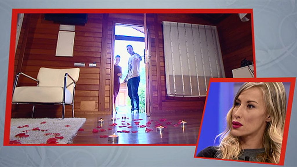 Primera cita sin testigos en la cabaña...
