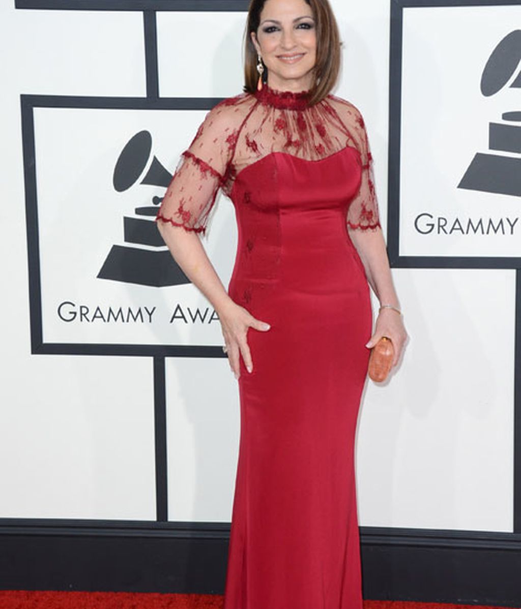 Brillos, escotes y transparencias, en la alfombra roja de los Grammy