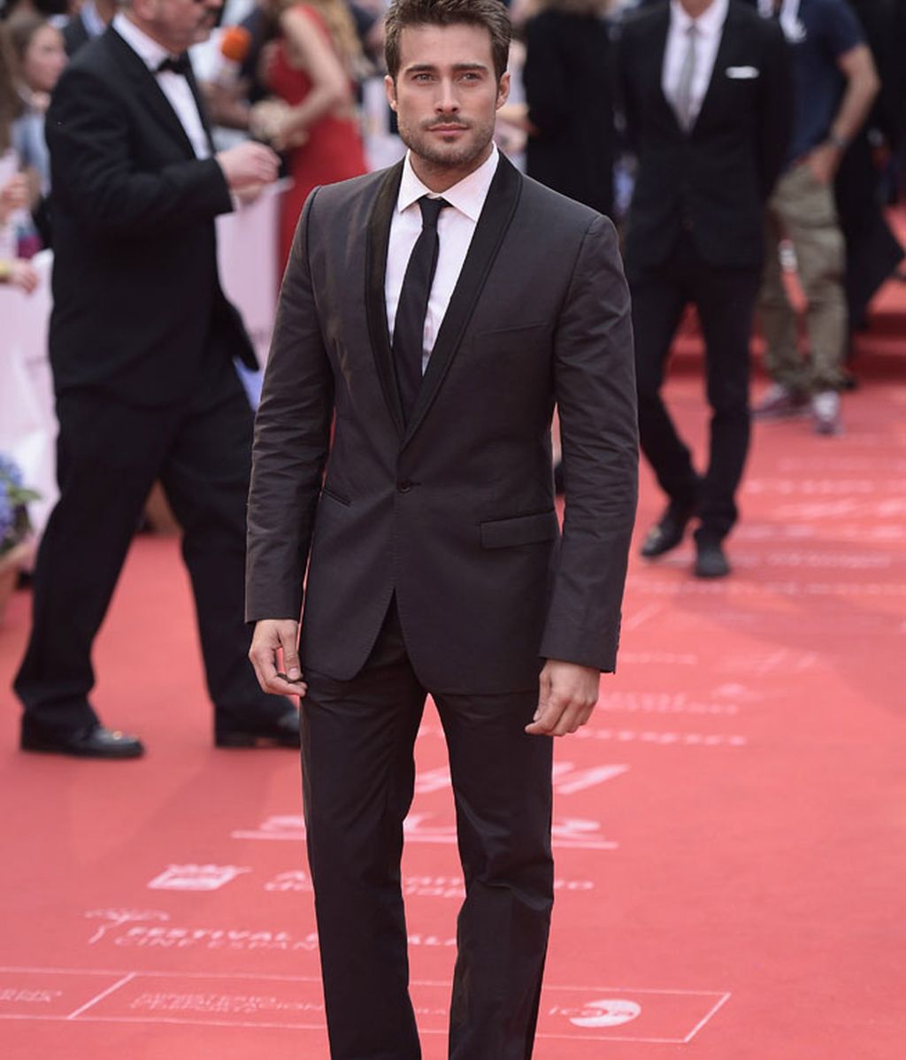 El actor de' Sólo Química', Ricardo Guirao, acudió al a clausura con la clásica etiqueta