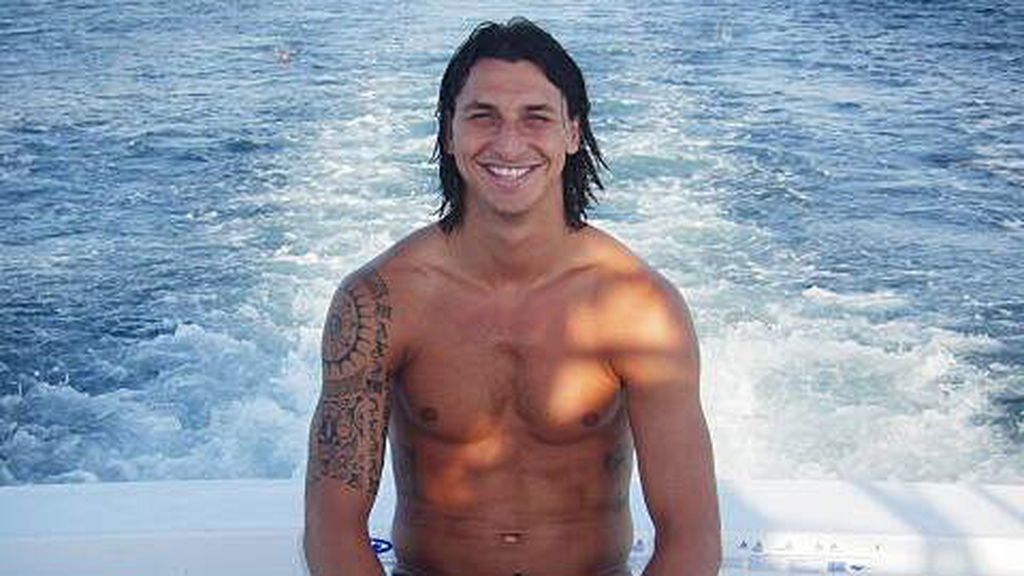 Ibrahimovic disfrutando del mar
