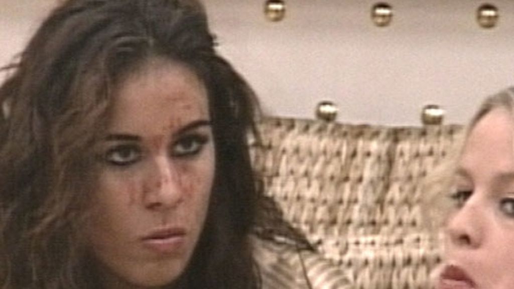 Indhira: "Ya no puedo estar sin maquillar, soy un cuadro"