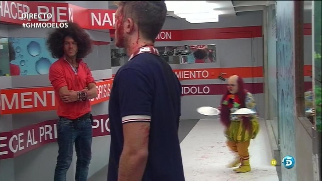 Los concursantes reciben 'terroríficas' visitas