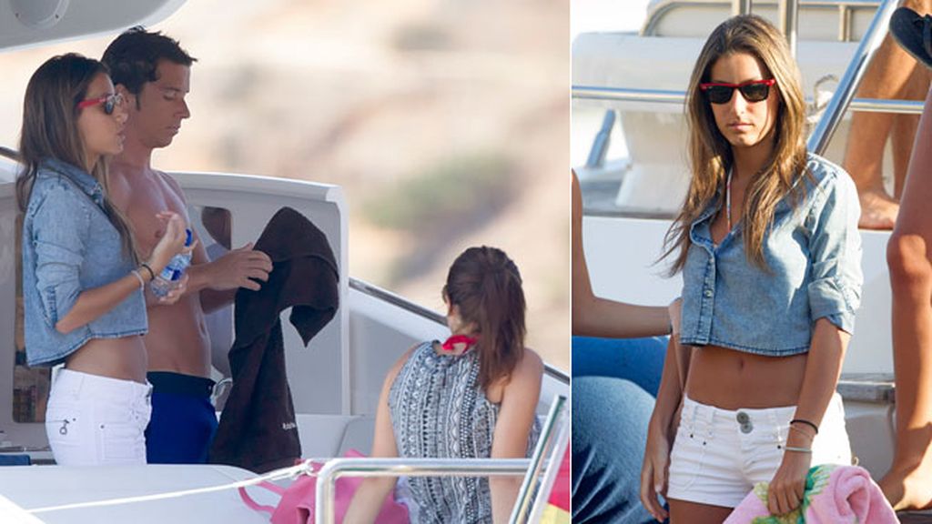 Ana Boyer o cómo crear tendencia de cala en cala en sus vacaciones por Ibiza
