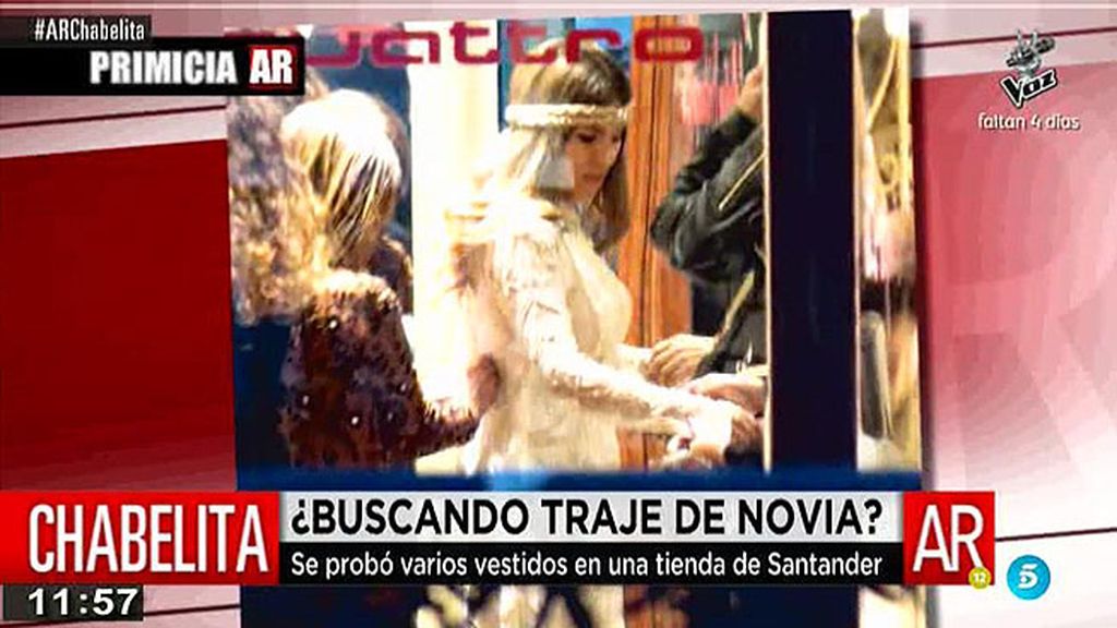 Chabelita, Alejandro y su madre pasaron una tarde de compras por Santander