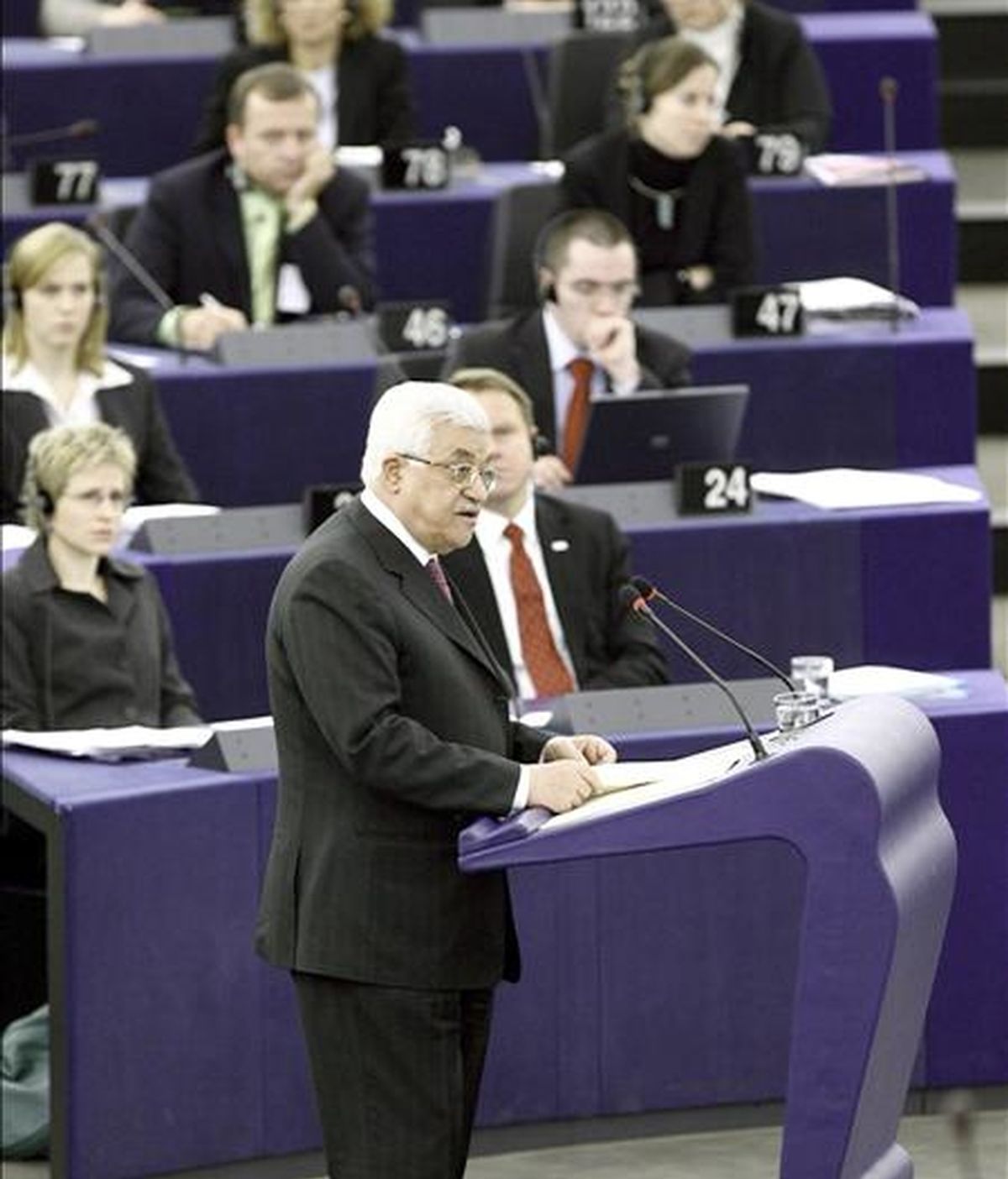 El presidente palestino, Mahmud Abás, ante el pleno del Parlamento Europeo. EFE