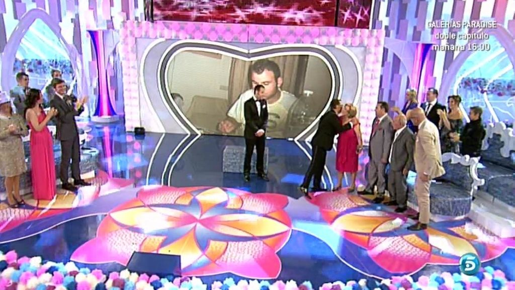 Cristian, recibido entre aplausos