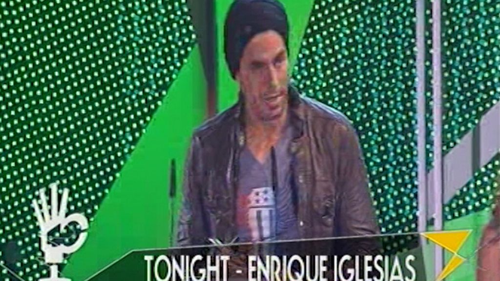 Enrique y Shakira, los 'más mejor' de los Premios 40