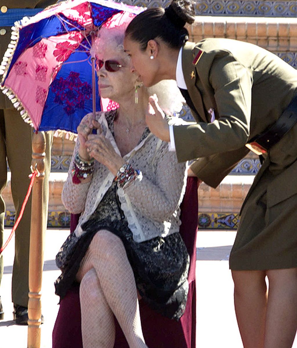 La Duquesa, firme por España; multicolor por amor