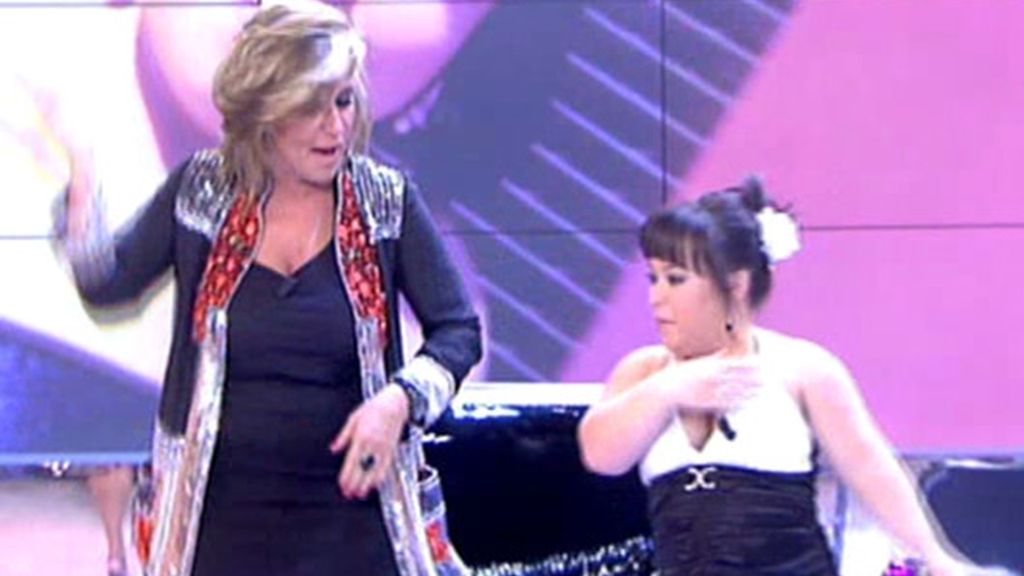 Chiqui, Belén y Lydia bailan 'Mama Chicho'