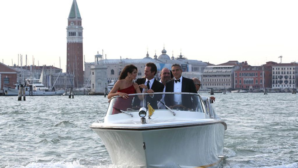 Clooney juega en Venecia con la línea roja entre el galán y el gañán