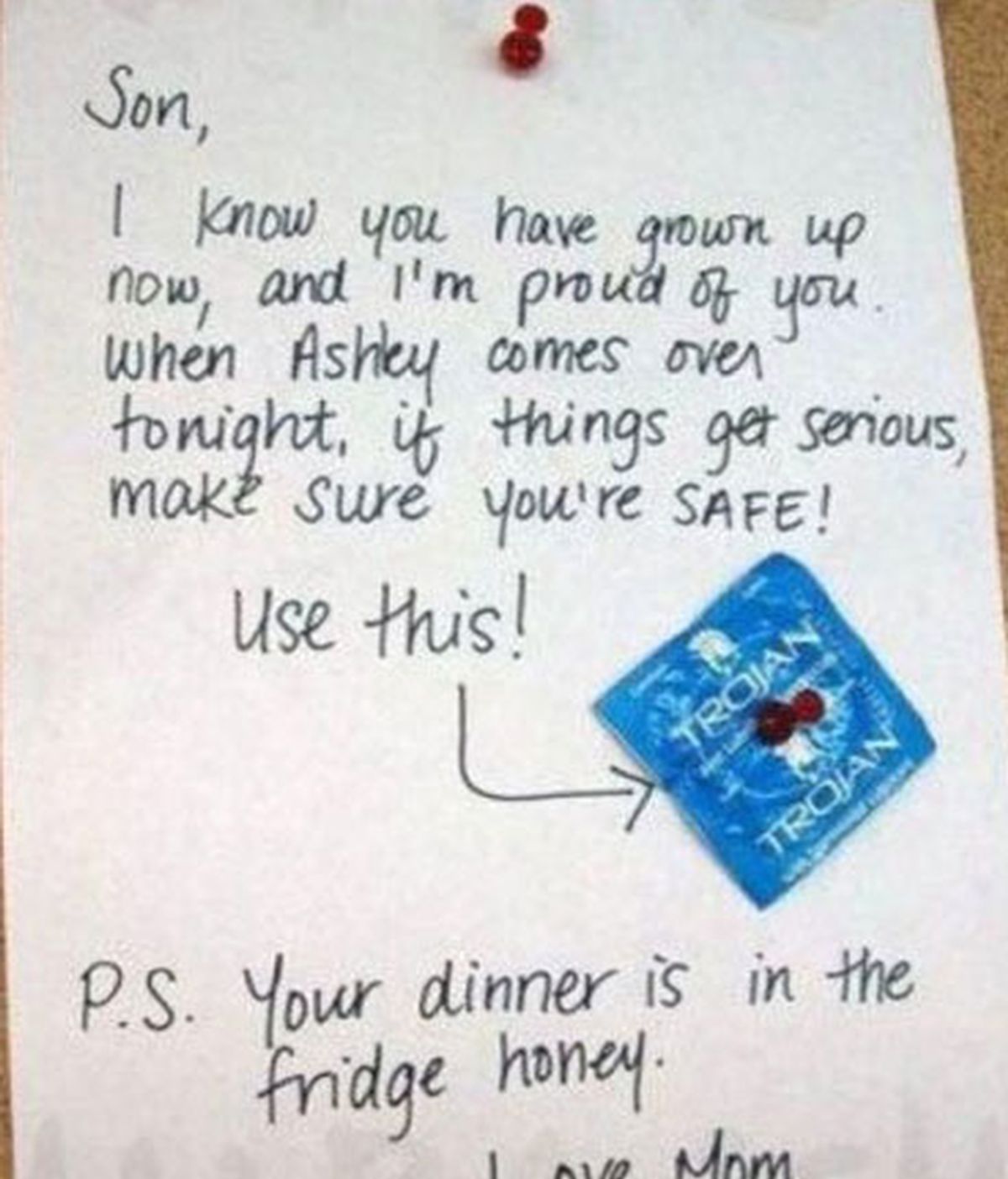 Una madre preocupada deja un condón a su hijo para una cita pero ¡algo falla!