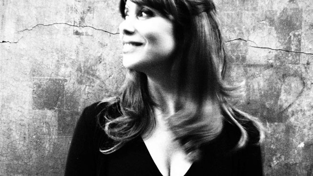 El universo de Paula Bonet, en blanco y negro