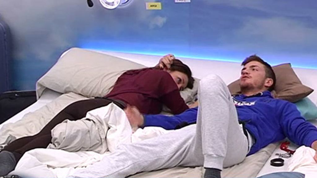 El sevillano, a Argi: "Todos los mimitos para tí"