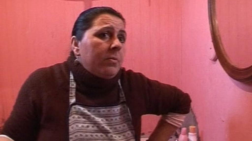 Casas de chapa: 'Di una patada y me metí dentro'