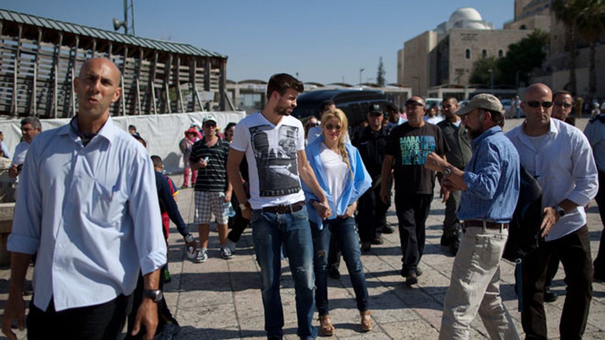 Shakira y Piqué pasan de vacaciones en la playa y visitan Jerusalén