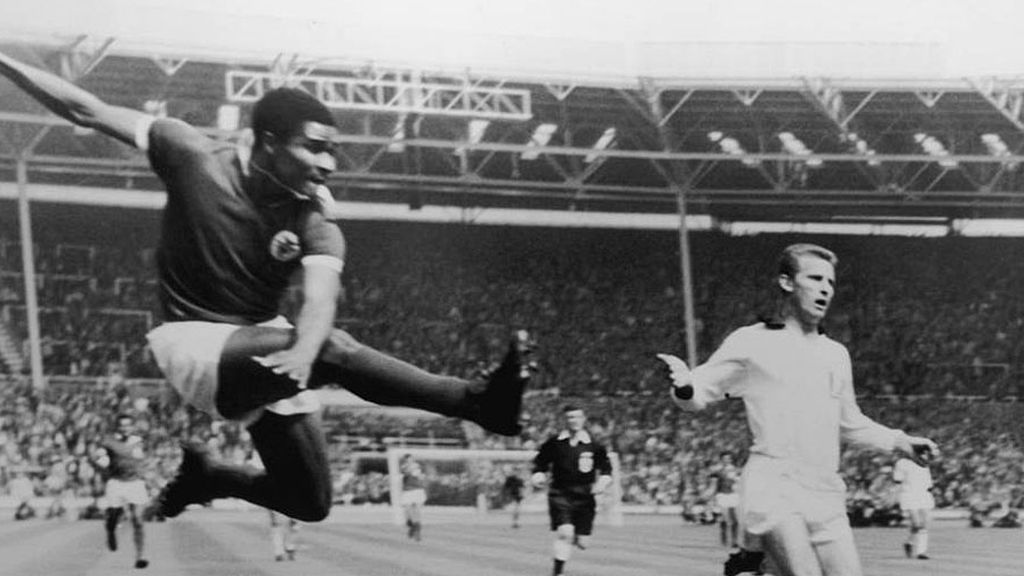 Eusebio: La ‘Pantera Negra’ de Portugal… y del mundo